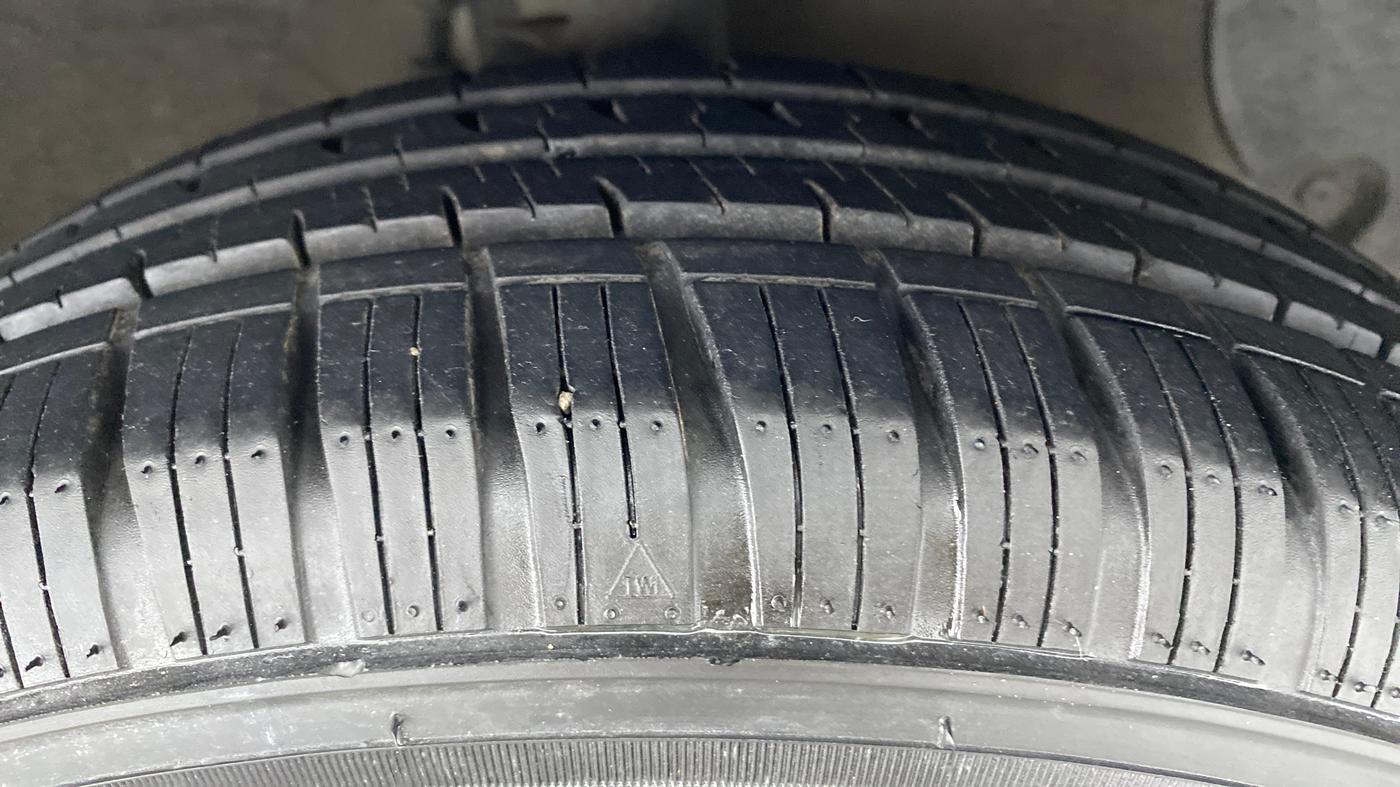 2015 Hyundai Grand i10 ASTA 1.2 AT VTVT, Petrol, Automatic, 57,941 km, Right Front Tyre Tread