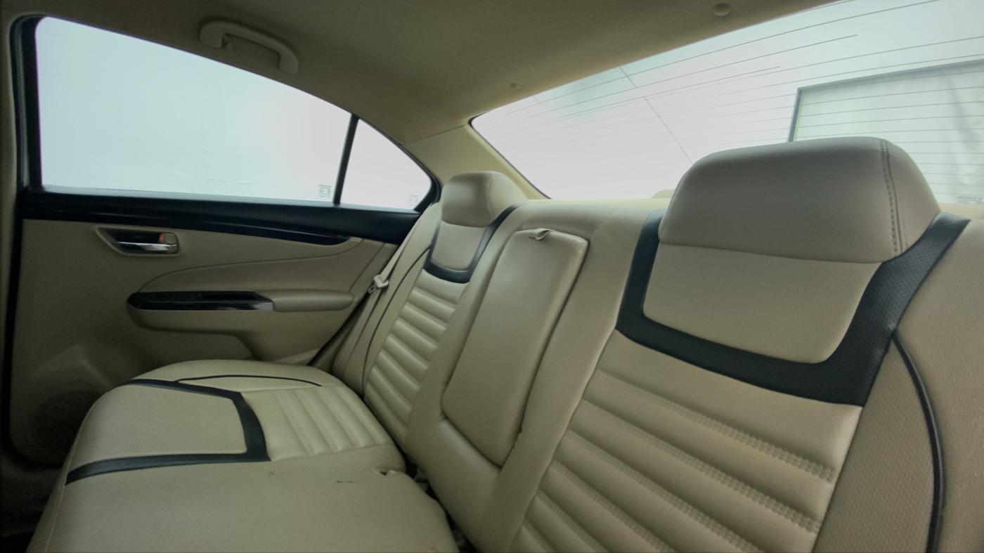 2017 Maruti Ciaz DELTA 1.3 DDIS SHVS, Diesel, Manual, 85,766 km, Right Side Door Cabin View