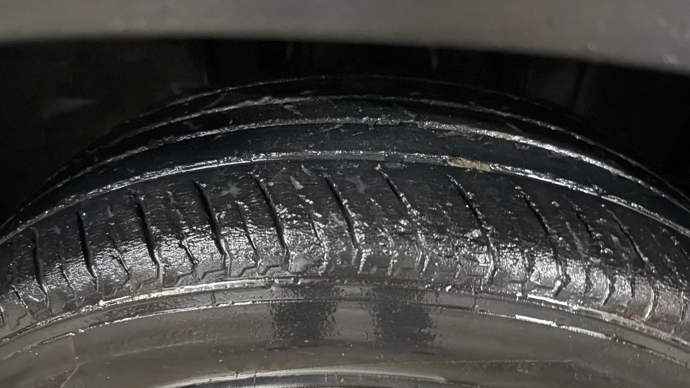 2023 Nissan MAGNITE XL, Petrol, Manual, 66,694 km, Right Front Tyre Tread