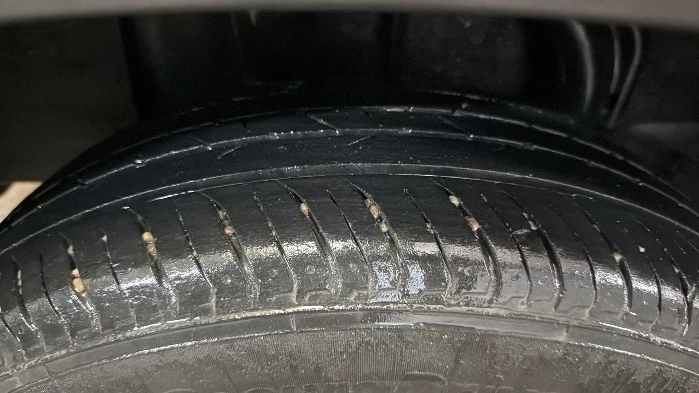 2023 Nissan MAGNITE XL, Petrol, Manual, 66,694 km, Right Rear Tyre Tread