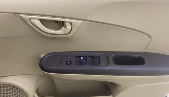 2013 Honda Amaze 1.2L I-VTEC E, Petrol, Manual, 1,01,584 km, Driver Side Door Panels Control