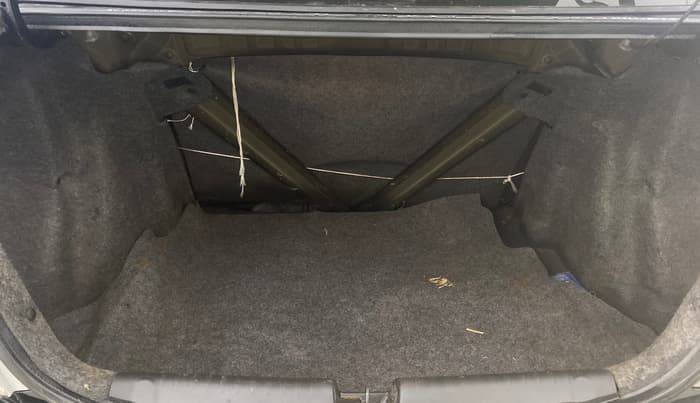2013 Honda Amaze 1.2L I-VTEC E, Petrol, Manual, 1,01,584 km, Boot Inside
