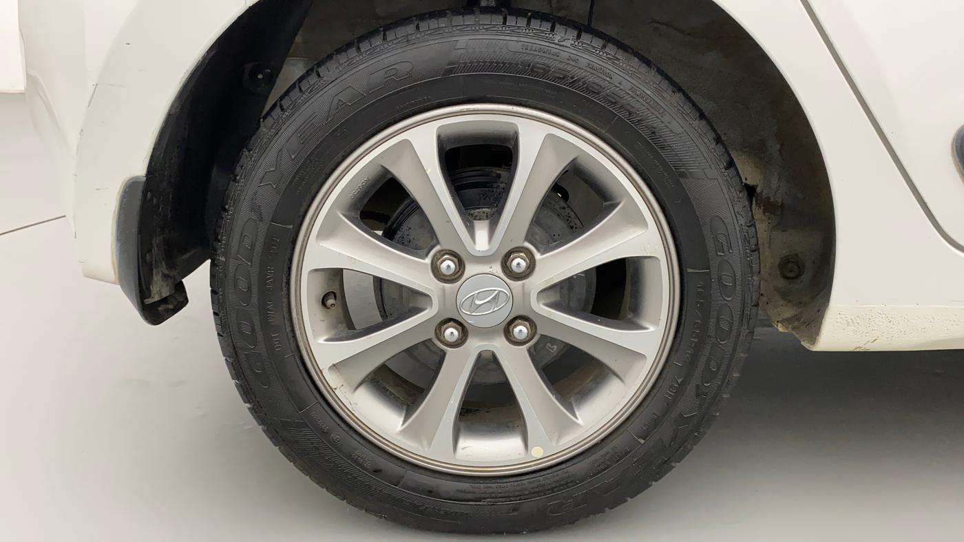 2016 Hyundai Grand i10 ASTA (O) AT 1.2 KAPPA VTVT, Petrol, Automatic, 59,715 km, Right Rear Wheel