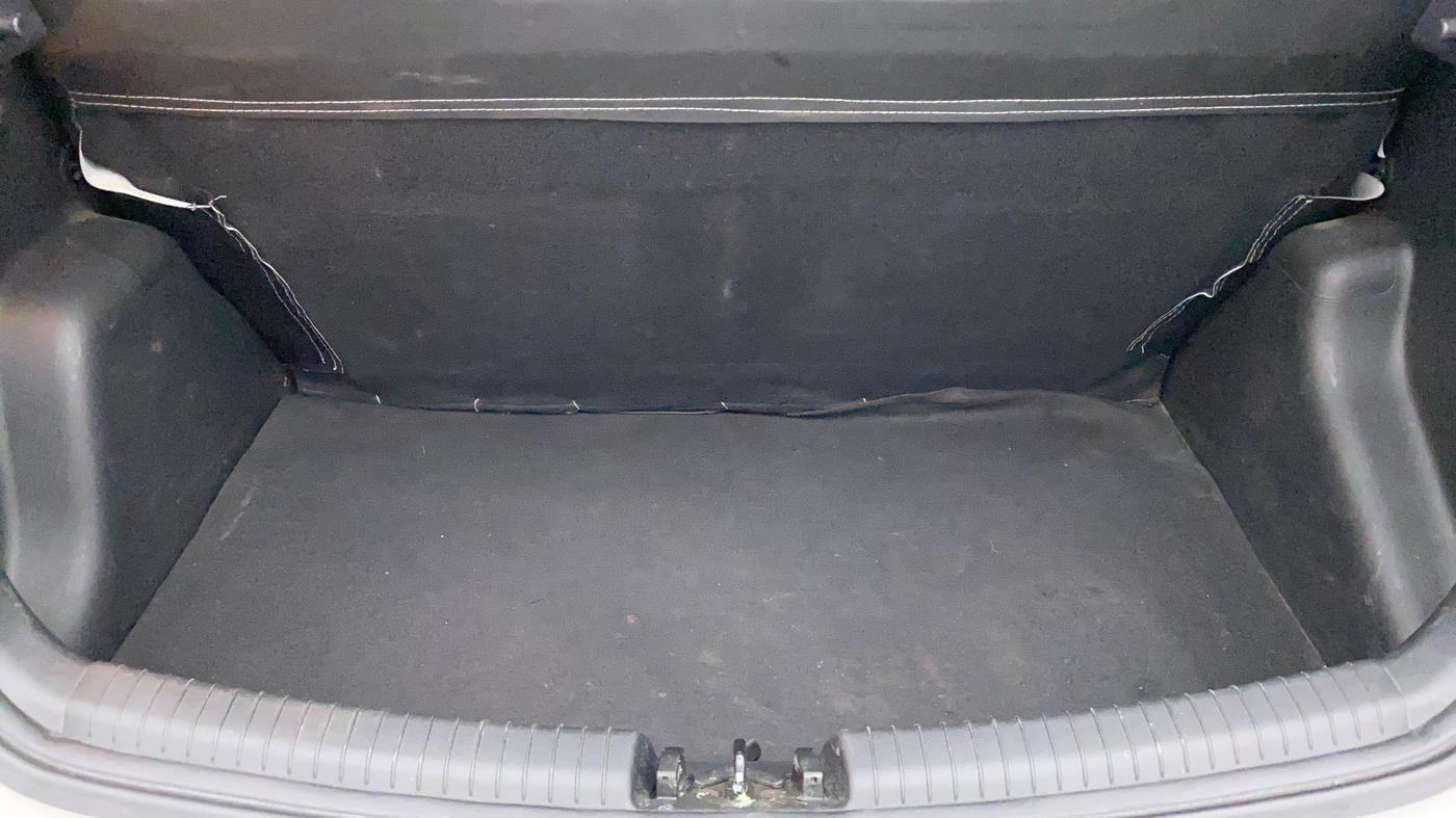 2016 Hyundai Grand i10 ASTA (O) AT 1.2 KAPPA VTVT, Petrol, Automatic, 59,715 km, Boot Inside