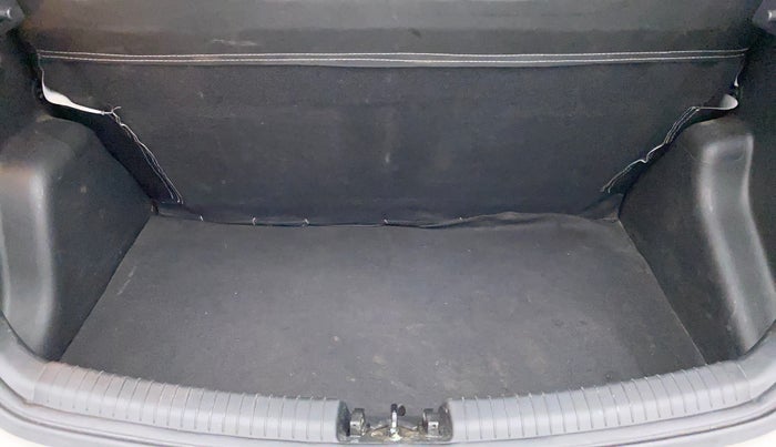 2016 Hyundai Grand i10 ASTA (O) AT 1.2 KAPPA VTVT, Petrol, Automatic, 59,715 km, Boot Inside