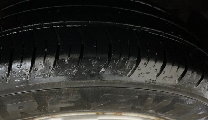 2021 Maruti Baleno SIGMA PETROL 1.2, Petrol, Manual, 26,019 km, Right Front Tyre Tread