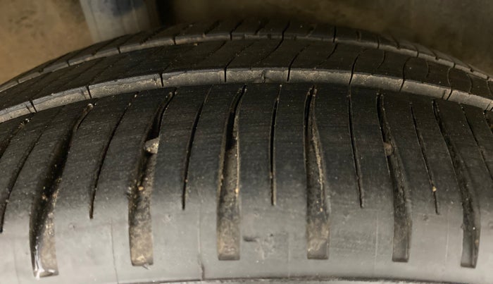 2014 Honda City V MT PETROL, Petrol, Manual, 50,617 km, Right Rear Tyre Tread