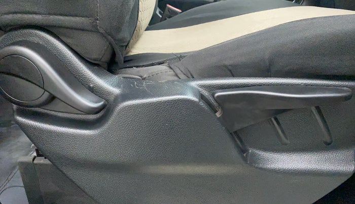2019 Tata Hexa Varicor 400 XM, Diesel, Manual, 52,408 km, Driver Side Adjustment Panel