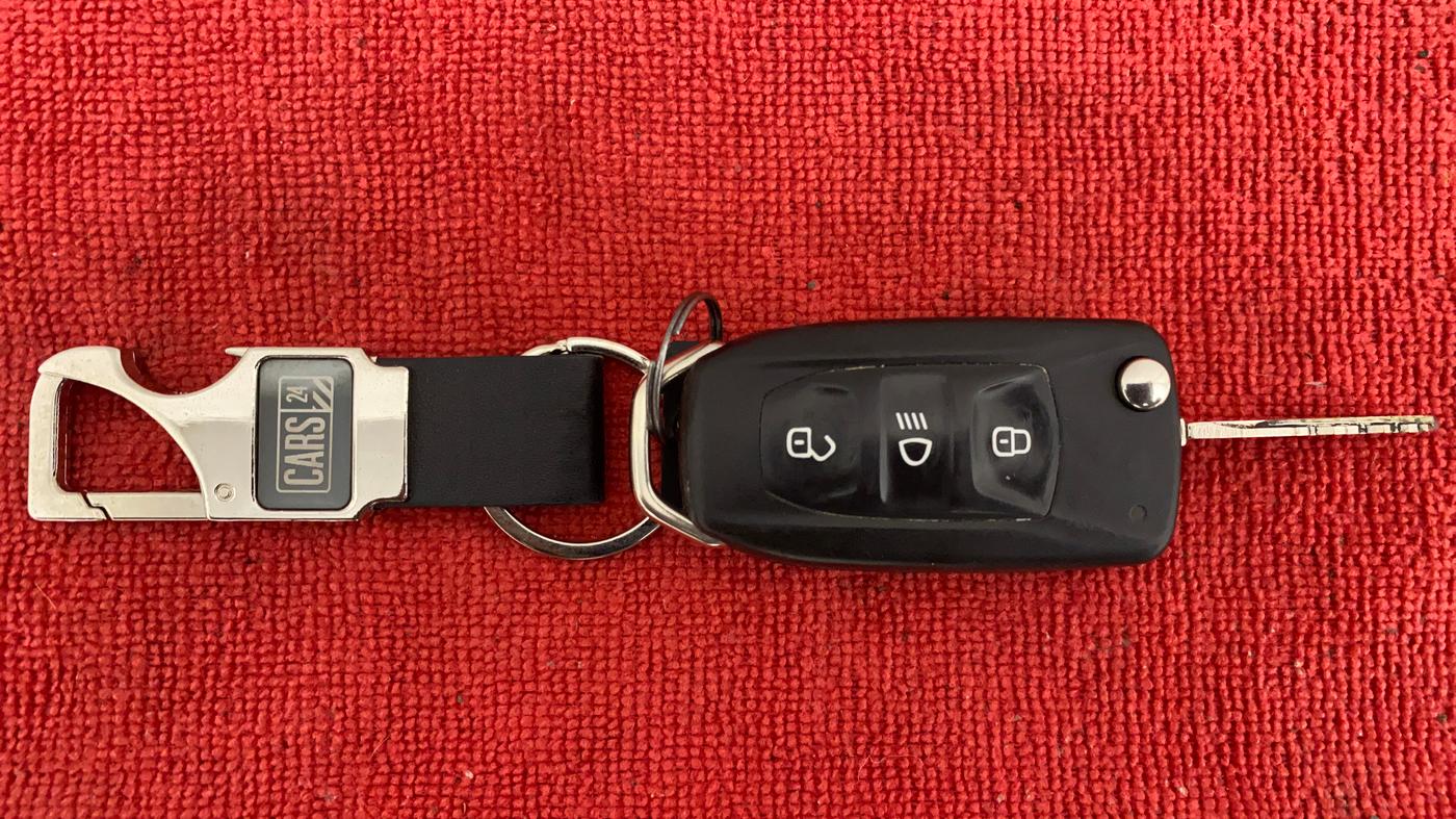 2019 Tata Hexa Varicor 400 XM, Diesel, Manual, 52,408 km, Key Close Up