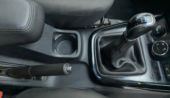 2019 Tata Hexa Varicor 400 XM, Diesel, Manual, 52,408 km, Gear Lever