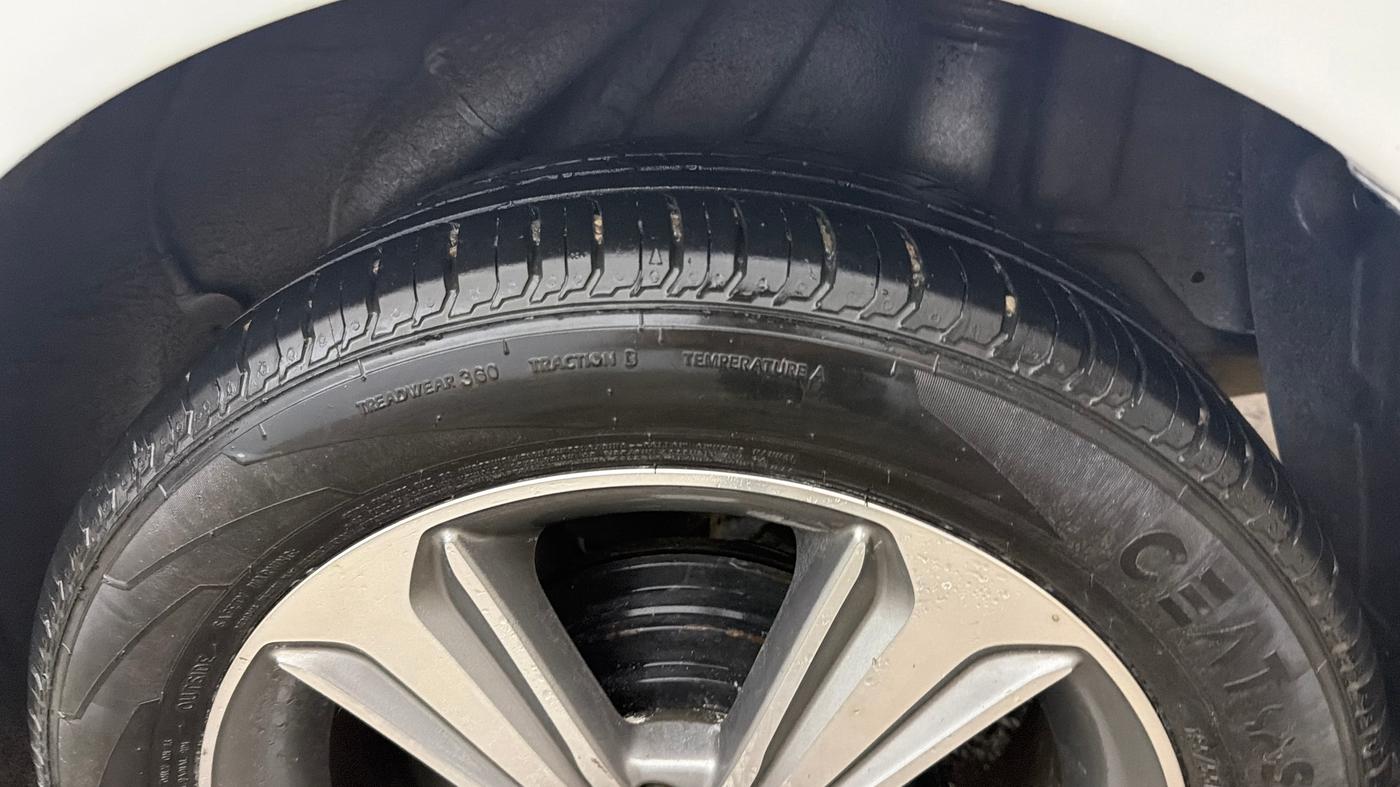2019 Hyundai Verna 1.6 VTVT SX, Petrol, Manual, 91,225 km, Left Rear Tyre Tread