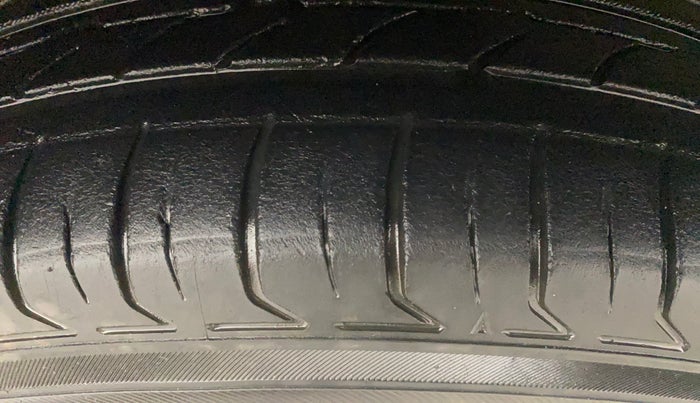 2018 Jeep Compass LIMITED 1.4 PETROL AT, Petrol, Automatic, 77,829 km, Right Front Tyre Tread