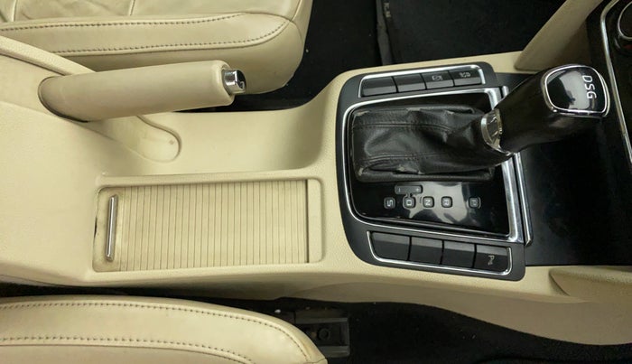 2015 Skoda Superb ELEGANCE 1.8 TSI AT, Petrol, Automatic, 81,945 km, Gear Lever