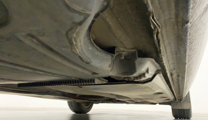 2015 Skoda Superb ELEGANCE 1.8 TSI AT, Petrol, Automatic, 81,945 km, Right Side Underbody