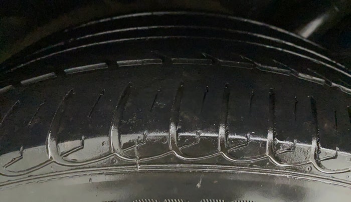 2015 Skoda Superb ELEGANCE 1.8 TSI AT, Petrol, Automatic, 81,945 km, Right Rear Tyre Tread