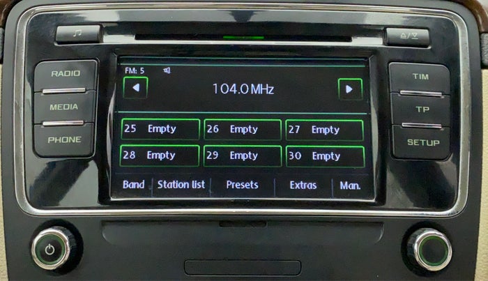 2015 Skoda Superb ELEGANCE 1.8 TSI AT, Petrol, Automatic, 81,945 km, Infotainment System