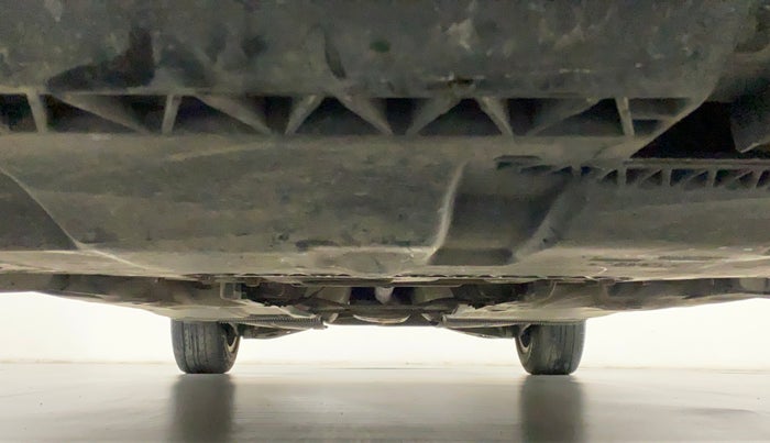 2015 Skoda Superb ELEGANCE 1.8 TSI AT, Petrol, Automatic, 81,945 km, Front Underbody