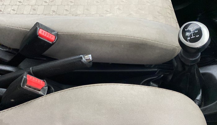 2014 Maruti Wagon R 1.0 VXI, Petrol, Manual, 47,124 km, Gear Lever