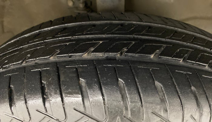 2014 Maruti Wagon R 1.0 VXI, Petrol, Manual, 47,124 km, Right Front Tyre Tread
