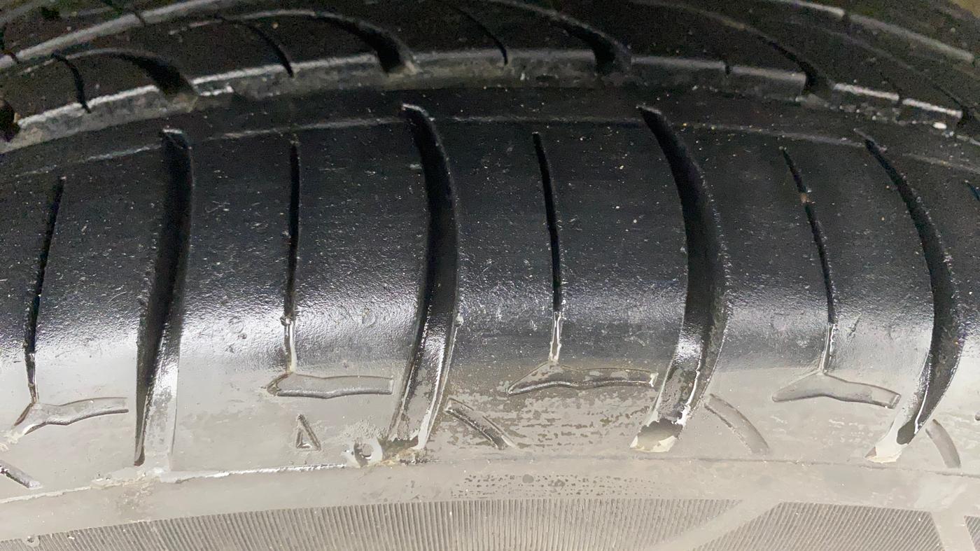 2020 Toyota Glanza V CVT, Petrol, Automatic, 59,340 km, Right Front Tyre Tread