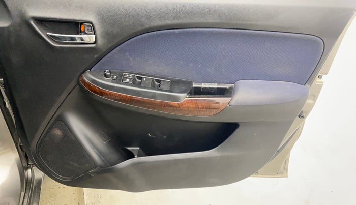 2020 Toyota Glanza V CVT, Petrol, Automatic, 59,309 km, Driver Side Door Panels Control