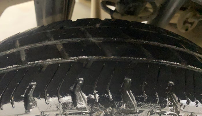 2015 Maruti Alto 800 LXI, Petrol, Manual, 88,606 km, Right Rear Tyre Tread