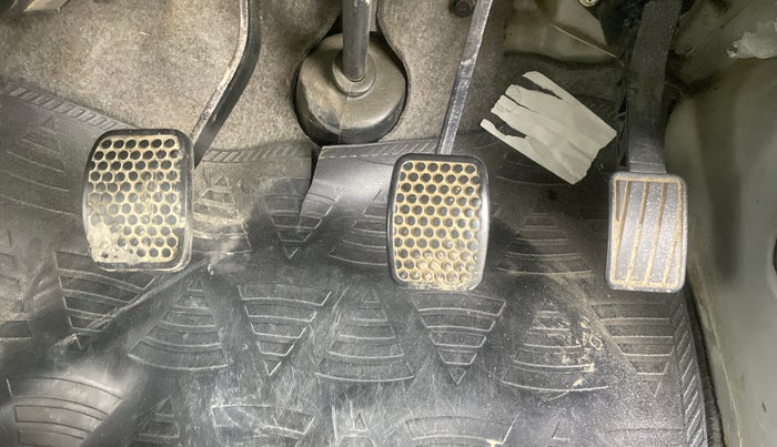 2020 Maruti Eeco 5 STR WITH A/C+HTR CNG, CNG, Manual, 1,28,645 km, Pedals