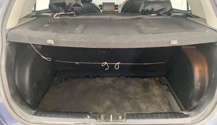 2019 Hyundai VENUE SX 1.4 CRDI, Diesel, Manual, 82,446 km, Boot Inside