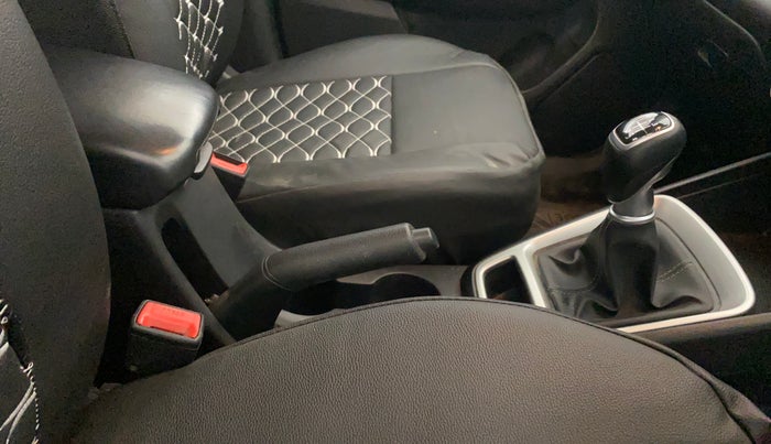 2019 Hyundai VENUE SX 1.4 CRDI, Diesel, Manual, 82,446 km, Gear Lever