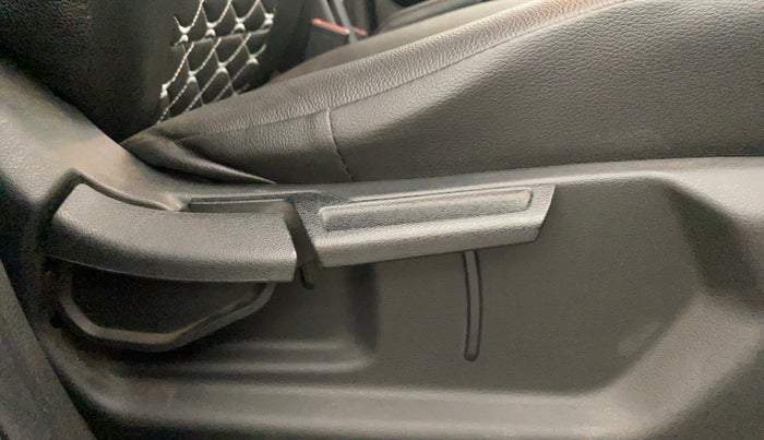 2019 Hyundai VENUE SX 1.4 CRDI, Diesel, Manual, 82,446 km, Driver Side Adjustment Panel