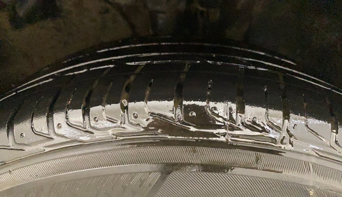 2019 Hyundai VENUE SX 1.4 CRDI, Diesel, Manual, 82,446 km, Right Front Tyre Tread