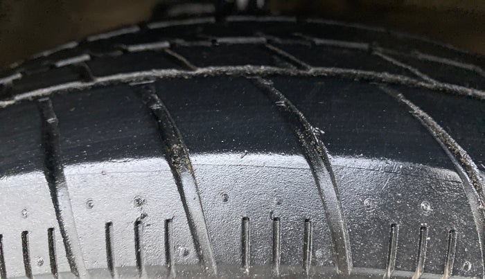 2020 Maruti Celerio VXI CNG OPT, CNG, Manual, 42,439 km, Right Front Tyre Tread