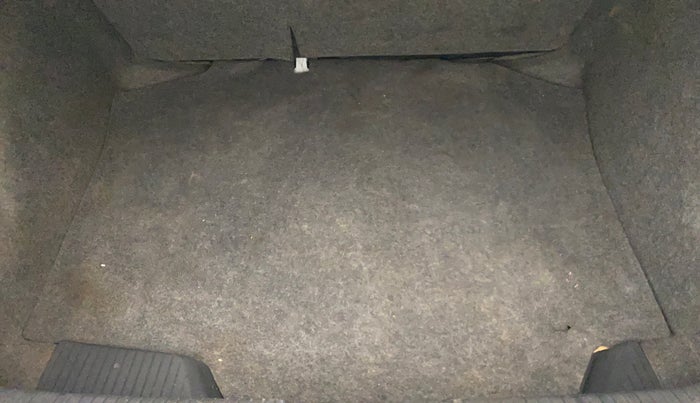 2016 Volkswagen Ameo HIGHLINE1.2L, Petrol, Manual, 78,203 km, Boot Inside