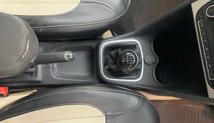 2016 Volkswagen Ameo HIGHLINE1.2L, Petrol, Manual, 78,203 km, Gear Lever