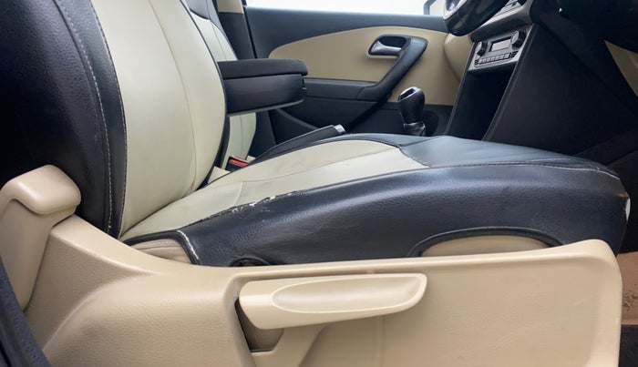 2016 Volkswagen Ameo HIGHLINE1.2L, Petrol, Manual, 78,203 km, Driver Side Adjustment Panel