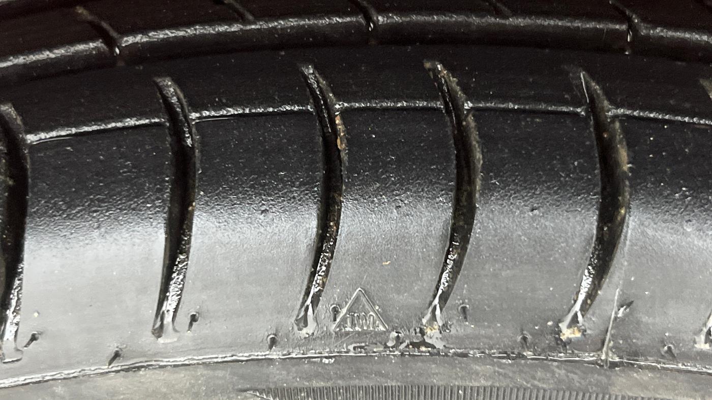 2013 Hyundai Eon ERA +, Petrol, Manual, 53,916 km, Right Front Tyre Tread
