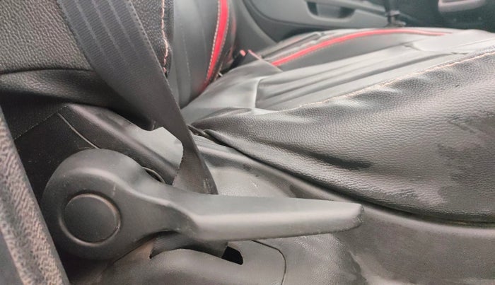 2014 Fiat Punto EVO ACTIVE 1.3 MULTIJET, Diesel, Manual, 79,687 km, Driver Side Adjustment Panel