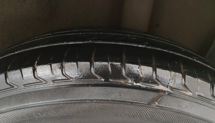 2014 Fiat Punto EVO ACTIVE 1.3 MULTIJET, Diesel, Manual, 79,687 km, Left Rear Tyre Tread