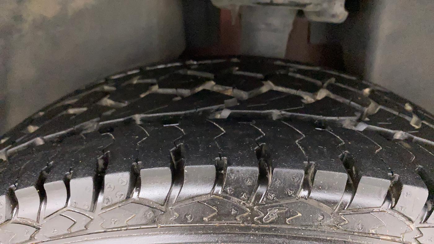 2019 Jeep Compass LONGITUDE (O) 1.4 PETROL AT, Petrol, Automatic, 71,324 km, Left Rear Tyre Tread