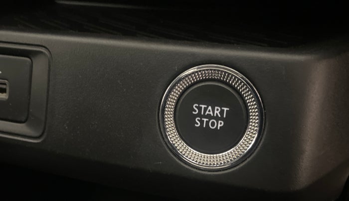 2022 Renault Kiger RXT (O) AMT DUAL TONE, Petrol, Automatic, 8,770 km, Keyless Start/ Stop Button