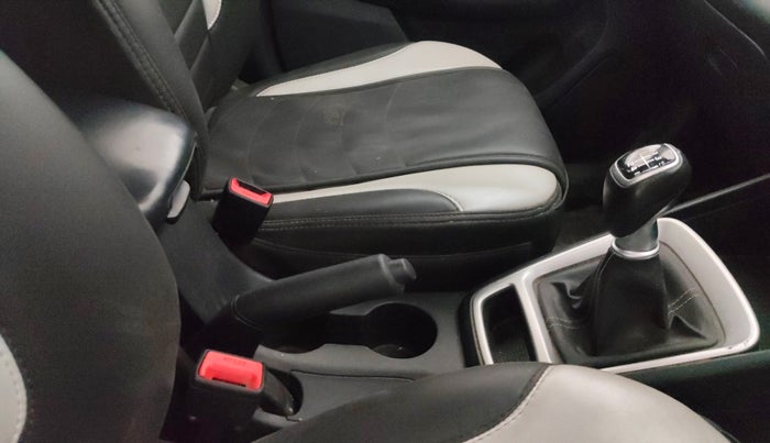 2019 Hyundai VENUE SX 1.4 CRDI, Diesel, Manual, 53,723 km, Gear Lever