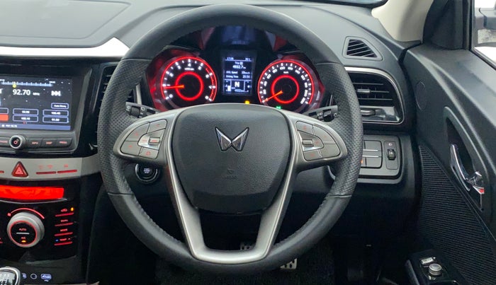 2022 Mahindra XUV300 W8 1.2 PETROL, Petrol, Manual, 4,932 km, Steering Wheel Close Up