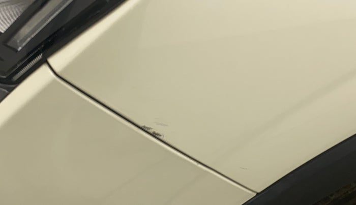 2022 Mahindra XUV300 W8 1.2 PETROL, Petrol, Manual, 4,932 km, Left fender - Minor scratches
