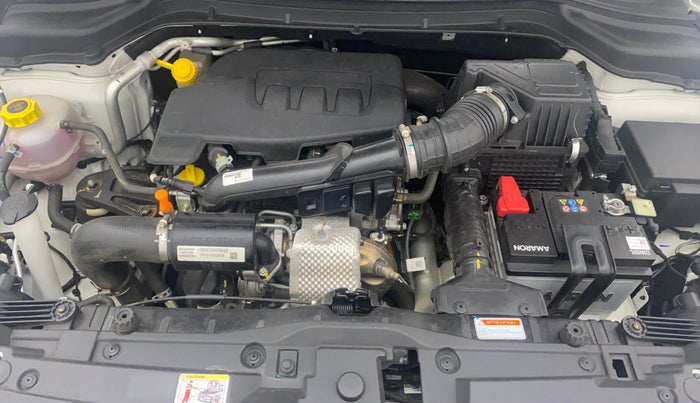 2022 Mahindra XUV300 W8 1.2 PETROL, Petrol, Manual, 4,932 km, Open Bonet