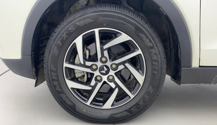 2022 Mahindra XUV300 W8 1.2 PETROL, Petrol, Manual, 4,932 km, Left Front Wheel