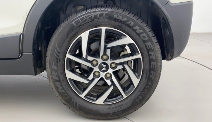 2022 Mahindra XUV300 W8 1.2 PETROL, Petrol, Manual, 4,932 km, Left Rear Wheel