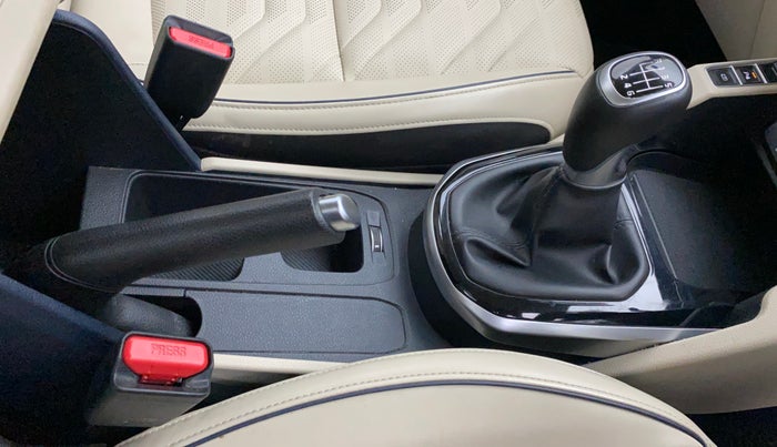 2022 KIA CARENS LUXURY 1.4 PETROL 7 STR, Petrol, Manual, 12,882 km, Gear Lever