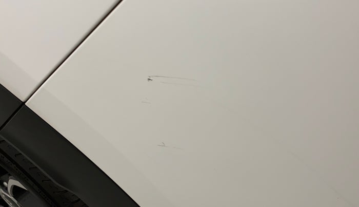 2022 KIA CARENS LUXURY 1.4 PETROL 7 STR, Petrol, Manual, 12,882 km, Rear bumper - Minor scratches