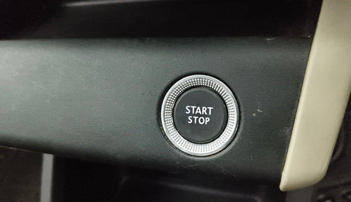 2021 Renault TRIBER RXZ, Petrol, Manual, 69,919 km, Keyless Start/ Stop Button