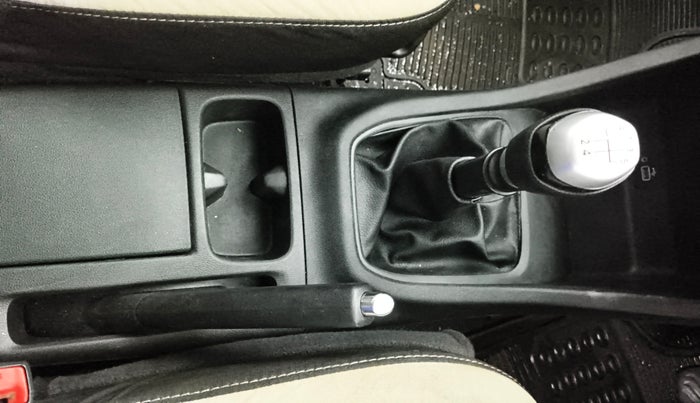 2021 Renault TRIBER RXZ, Petrol, Manual, 69,919 km, Gear Lever